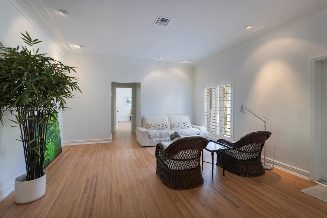 For Rent: $14,500 (3 beds, 3 baths, 3093 Square Feet)