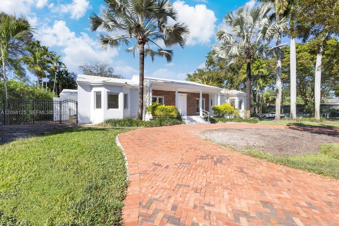 For Rent: $14,500 (3 beds, 3 baths, 3093 Square Feet)