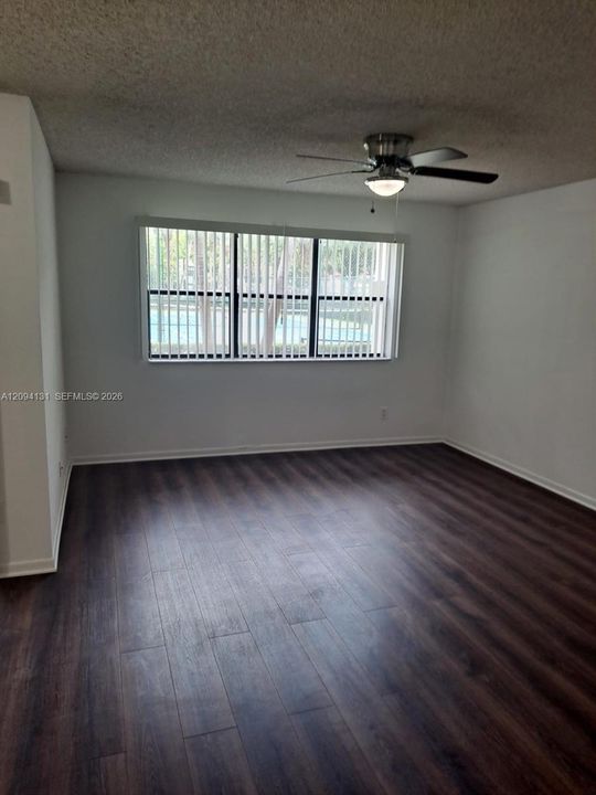 В аренду: $1,800 (1 спален, 1 ванн, 841 Квадратных фут)