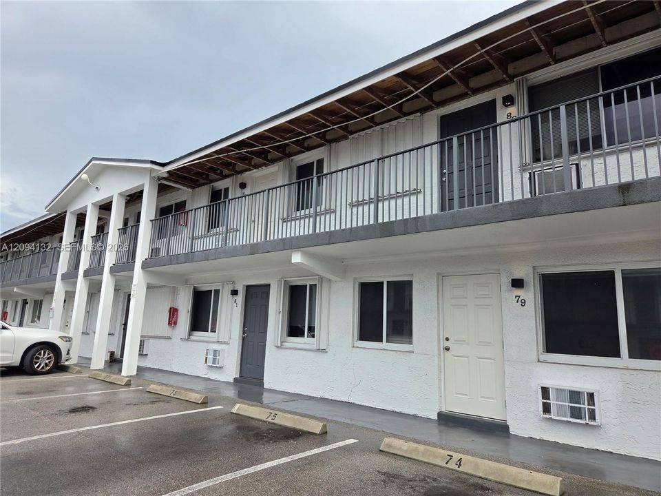 En Venta: $174,900 (1 camas, 1 baños, 588 Pies cuadrados)