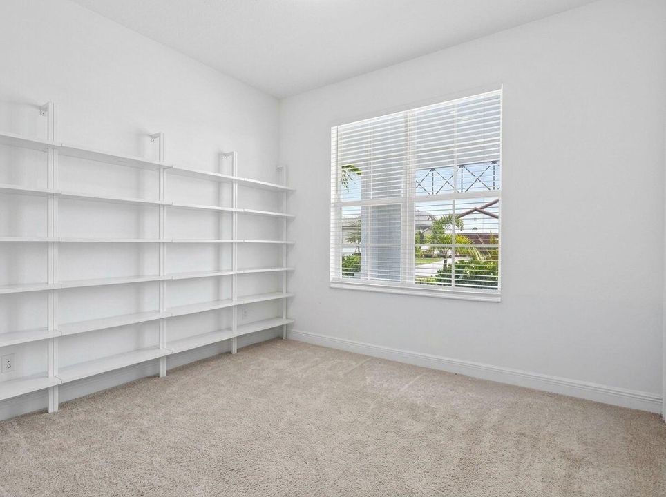 39-web-or-mls-bedroom2