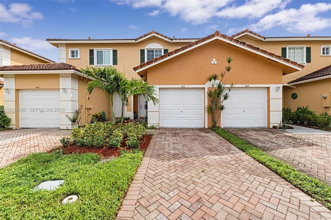For Sale: $399,900 (3 beds, 2 baths, 1356 Square Feet)
