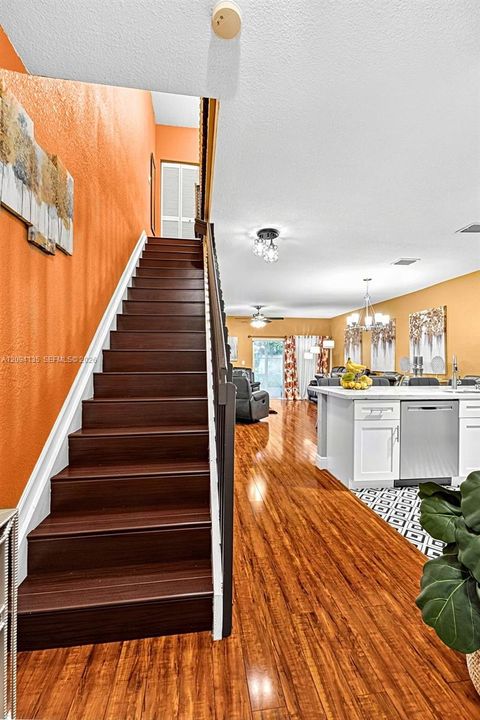 For Sale: $399,900 (3 beds, 2 baths, 1356 Square Feet)
