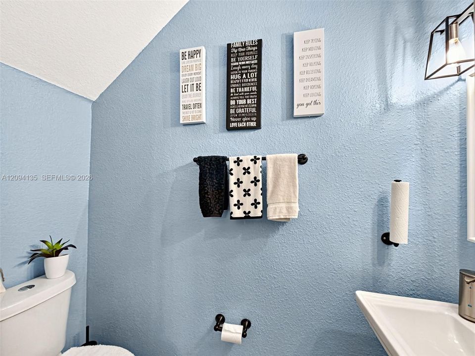 1/2 Bathroom