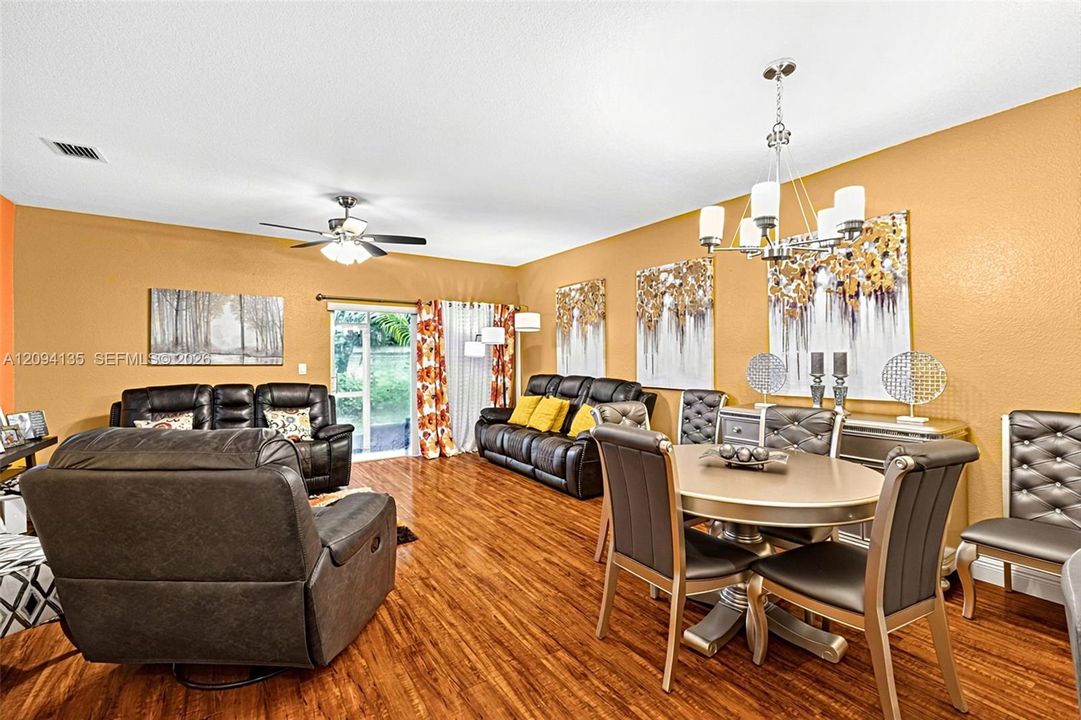 For Sale: $399,900 (3 beds, 2 baths, 1356 Square Feet)