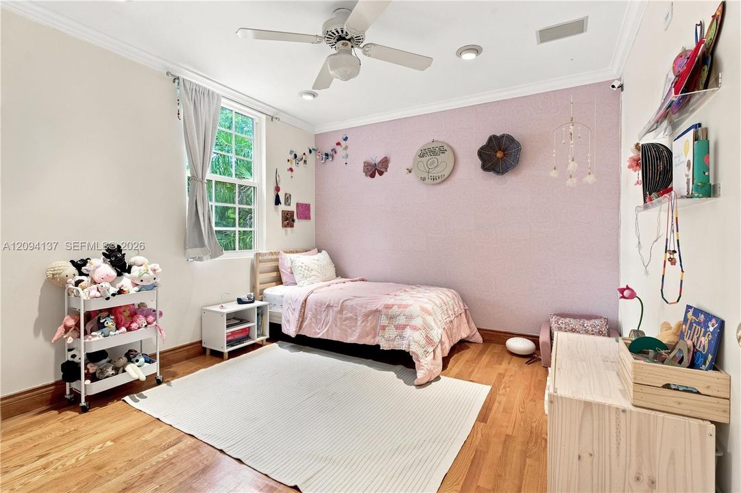 2nd bedroom upstairs