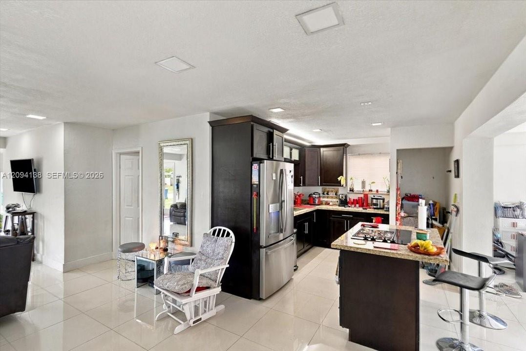 For Sale: $580,000 (3 beds, 2 baths, 1600 Square Feet)