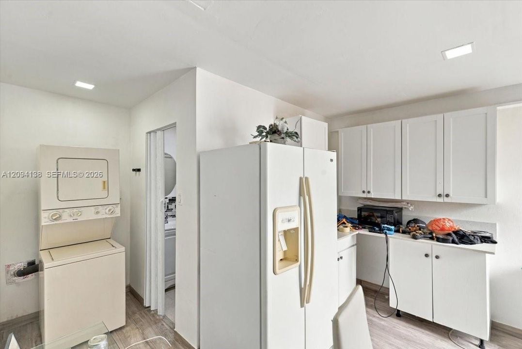 For Sale: $580,000 (3 beds, 2 baths, 1600 Square Feet)
