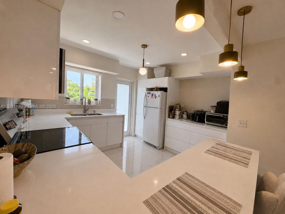En Venta: $245,000 (2 camas, 1 baños, 0 Pies cuadrados)