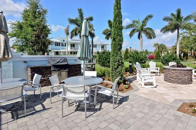 Windsor Park Grill & Fire Pit