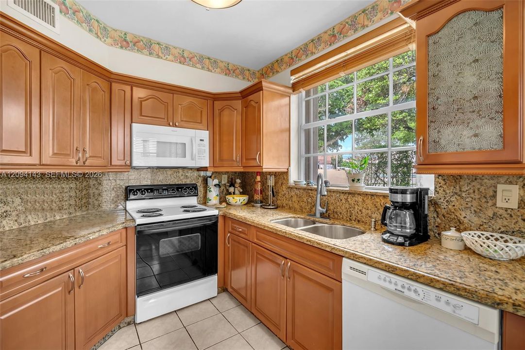 For Sale: $499,900 (3 beds, 2 baths, 1525 Square Feet)