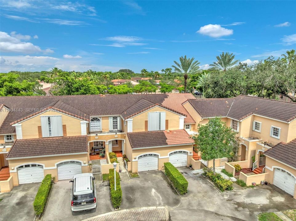 For Sale: $499,900 (3 beds, 2 baths, 1525 Square Feet)