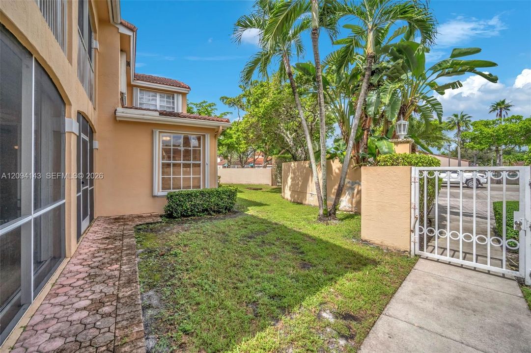 For Sale: $499,900 (3 beds, 2 baths, 1525 Square Feet)