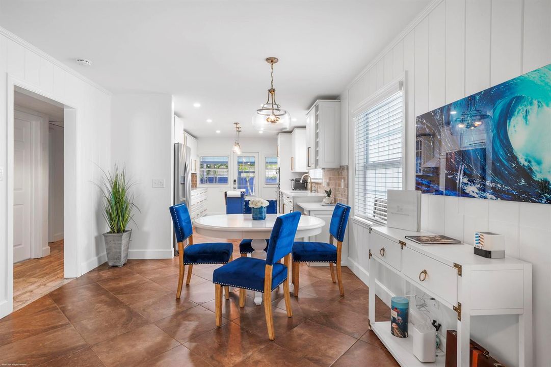 307 Granada St 027