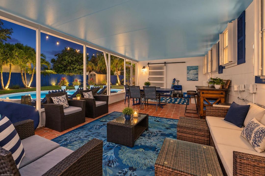 307 Granada St 042