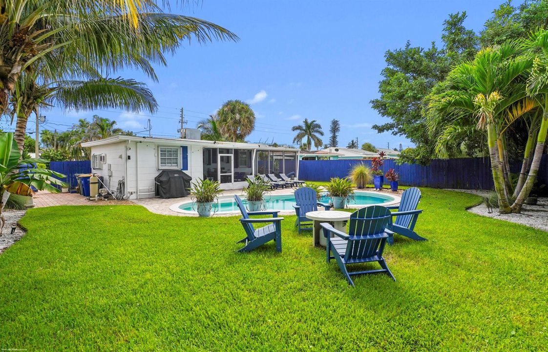 307 Granada St 049