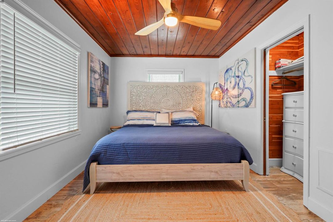 307 Granada St 033
