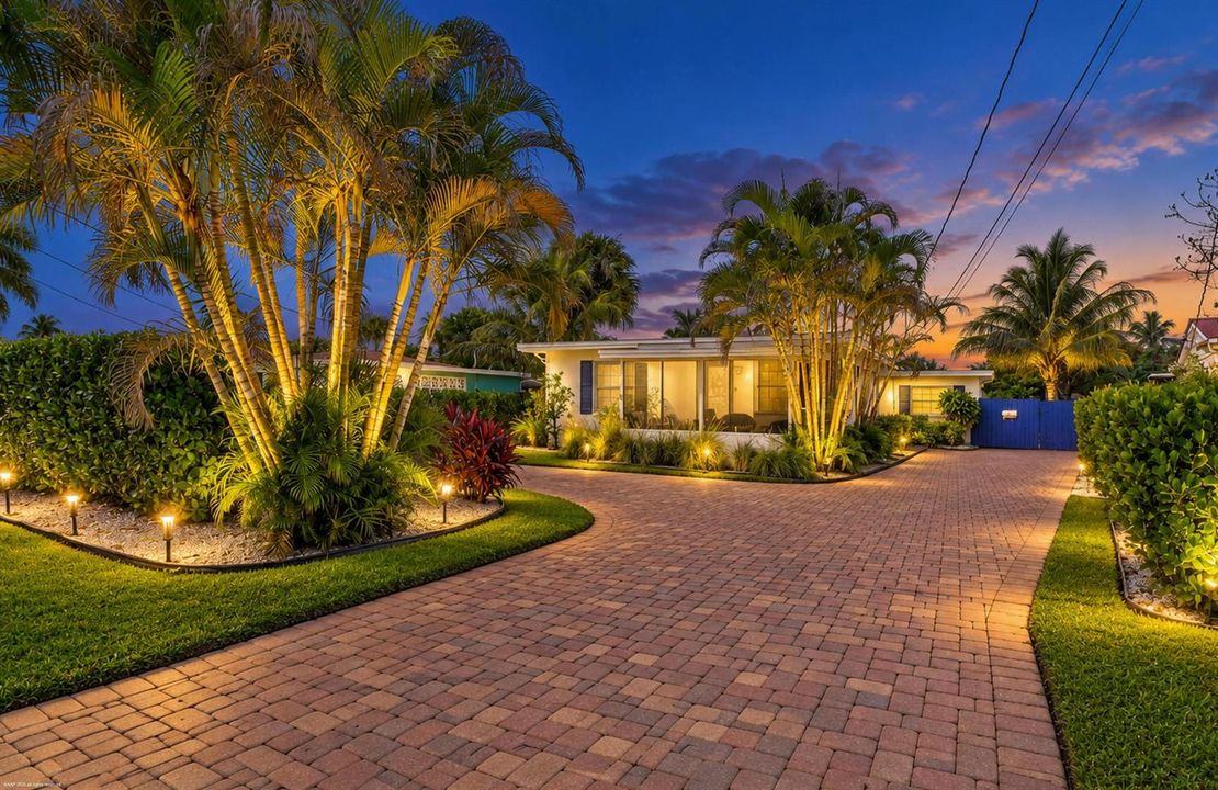307 Granada St 012