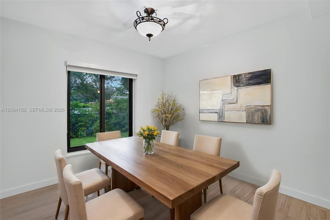 For Sale: $1,275,000 (3 beds, 2 baths, 1492 Square Feet)