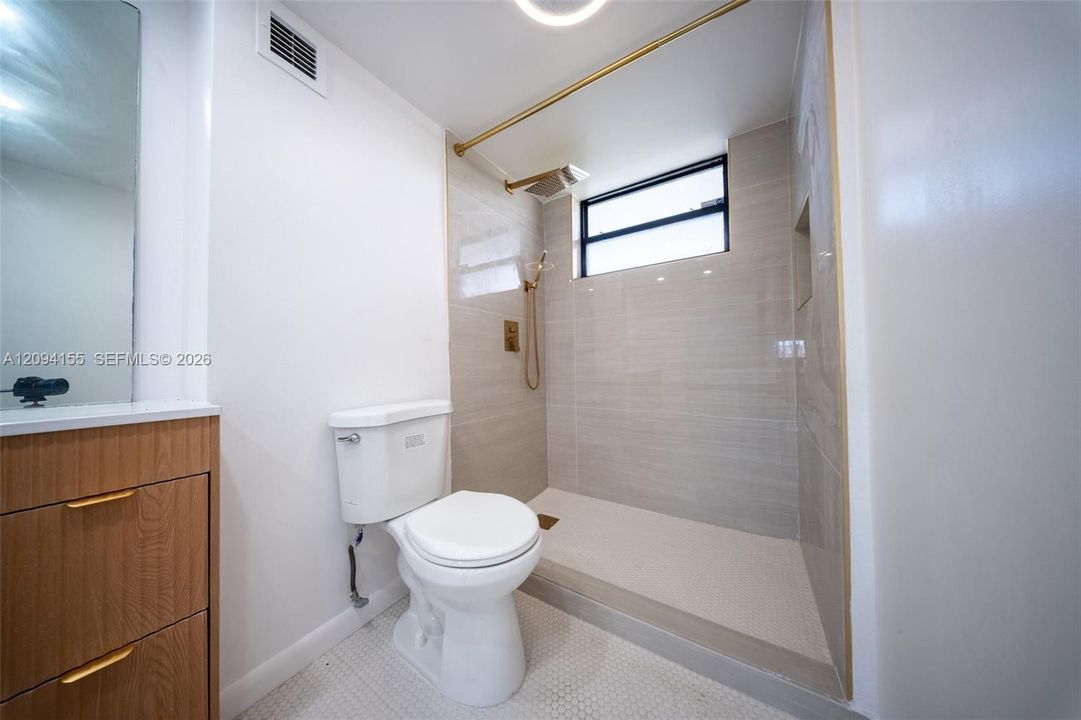 For Sale: $310,000 (2 beds, 2 baths, 1040 Square Feet)
