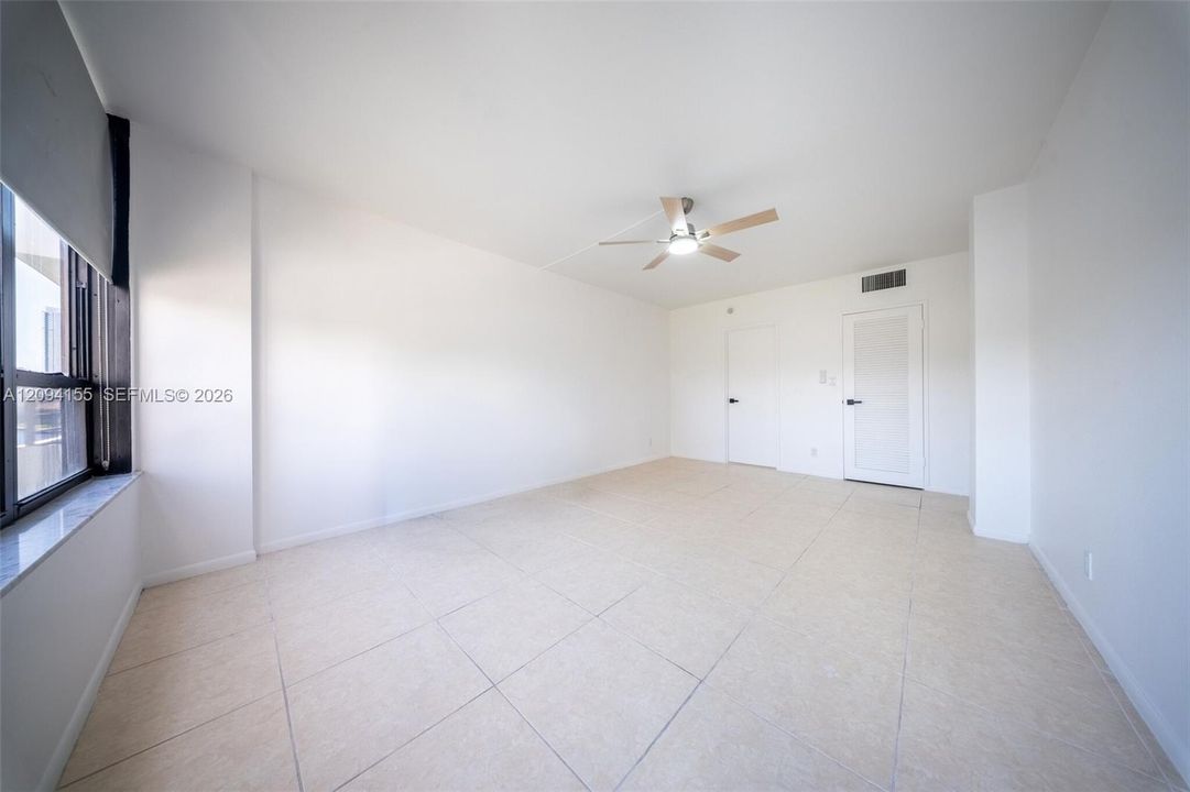 For Sale: $310,000 (2 beds, 2 baths, 1040 Square Feet)