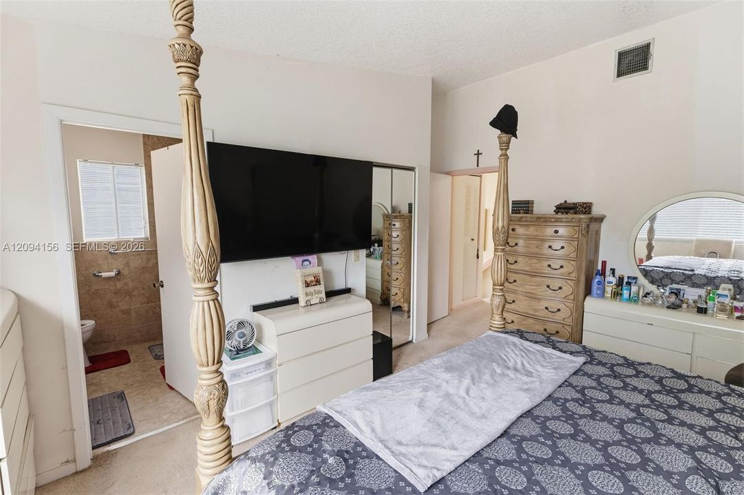 En Venta: $380,000 (3 camas, 2 baños, 1348 Pies cuadrados)