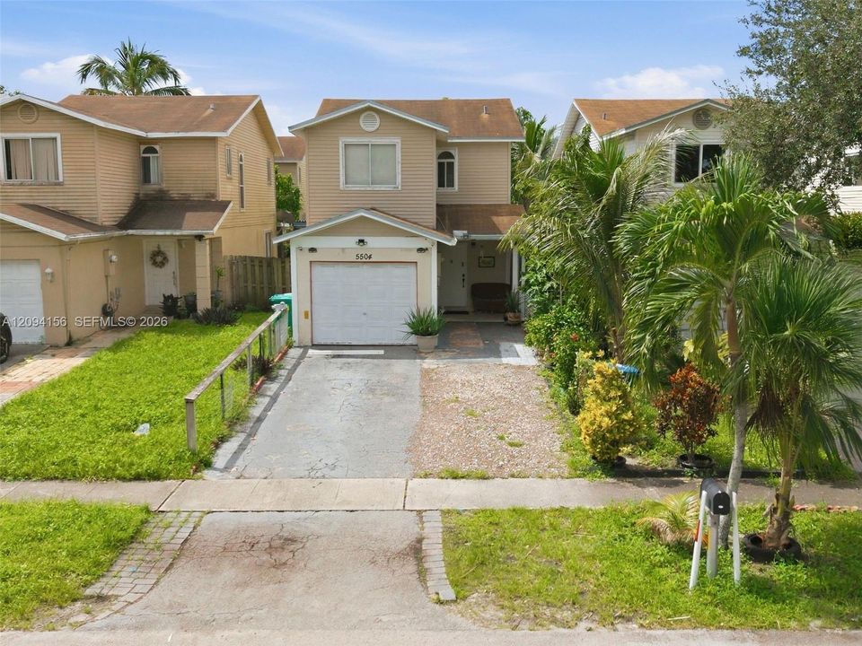 En Venta: $380,000 (3 camas, 2 baños, 1348 Pies cuadrados)