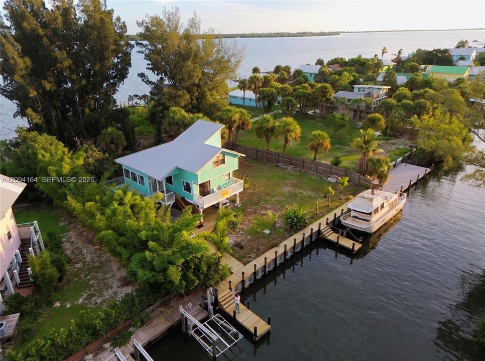 For Sale: $624,900 (3 beds, 2 baths, 1500 Square Feet)