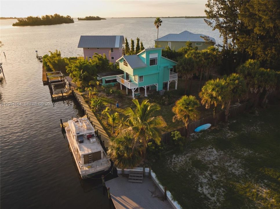 For Sale: $624,900 (3 beds, 2 baths, 1500 Square Feet)