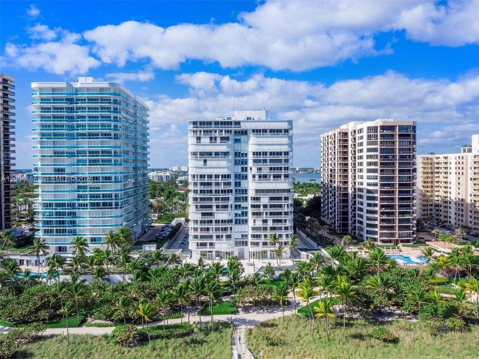 En Venta: $5,500,000 (3 camas, 3 baños, 3300 Pies cuadrados)