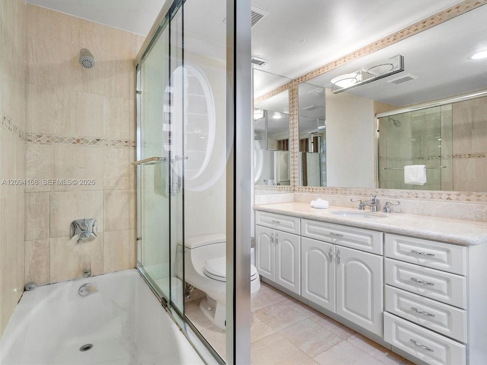 En Venta: $5,500,000 (3 camas, 3 baños, 3300 Pies cuadrados)