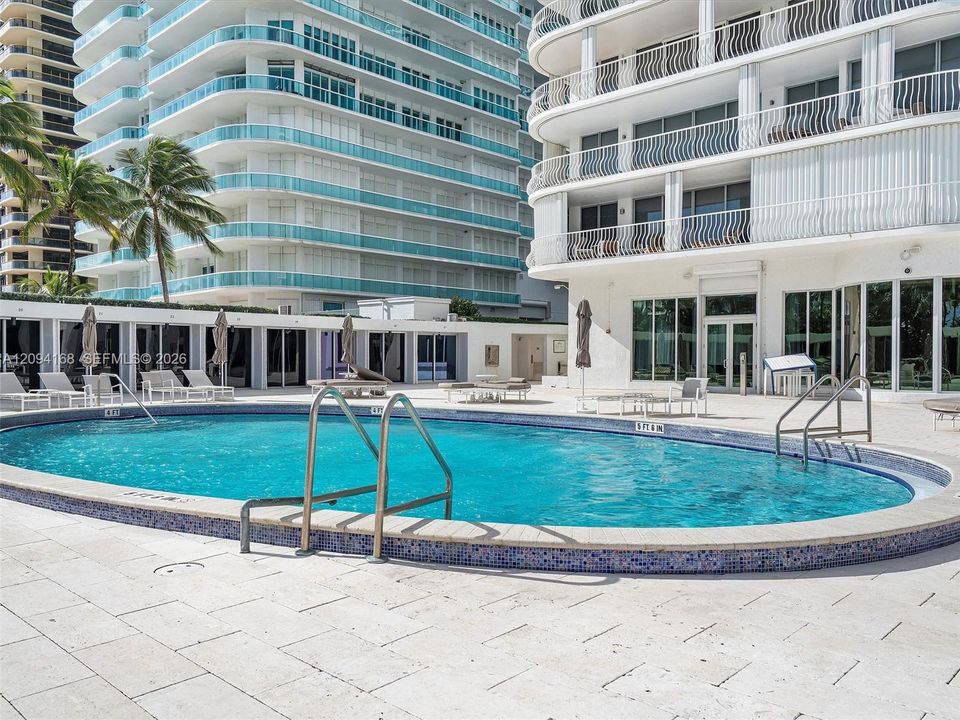 En Venta: $5,500,000 (3 camas, 3 baños, 3300 Pies cuadrados)