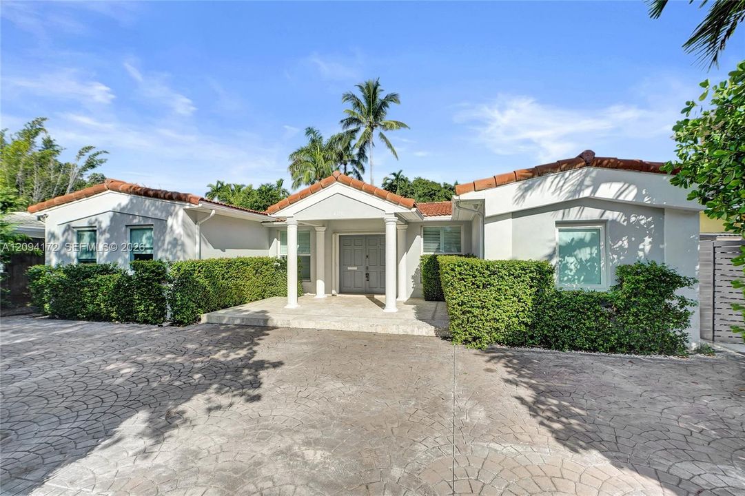 For Rent: $9,500 (4 beds, 2 baths, 2498 Square Feet)