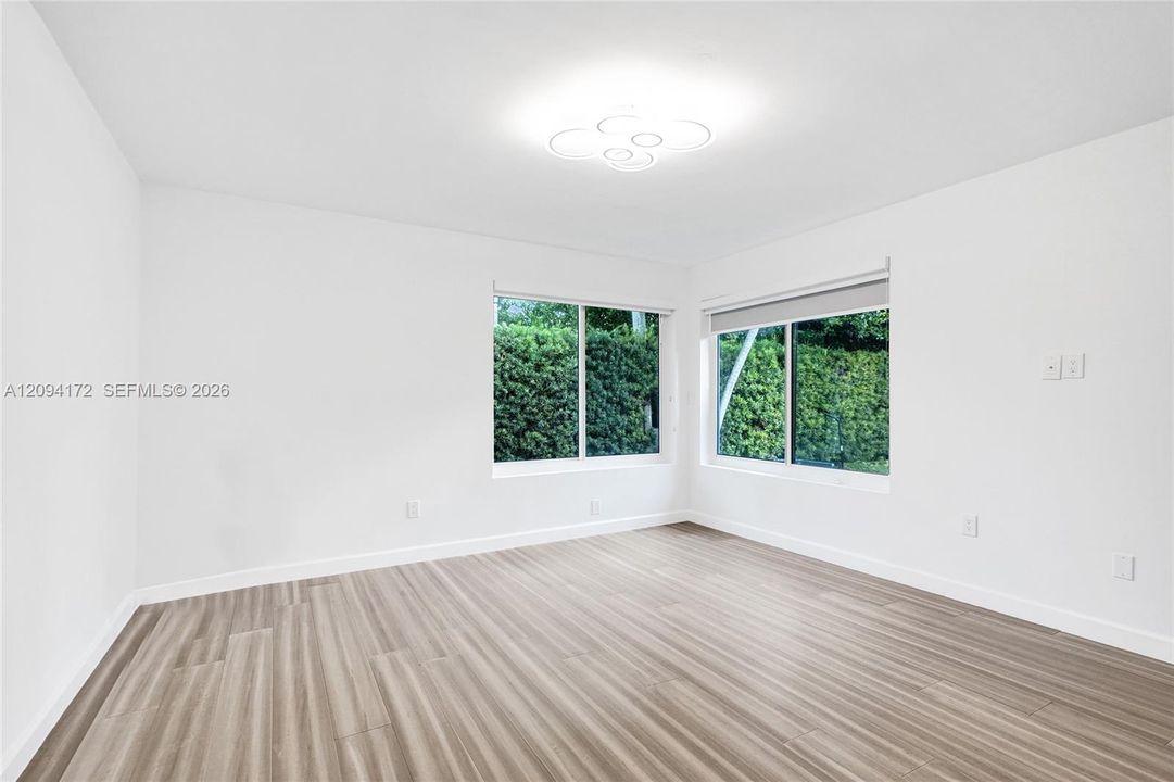 For Rent: $9,500 (4 beds, 2 baths, 2498 Square Feet)