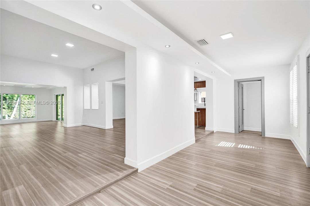 For Rent: $9,500 (4 beds, 2 baths, 2498 Square Feet)