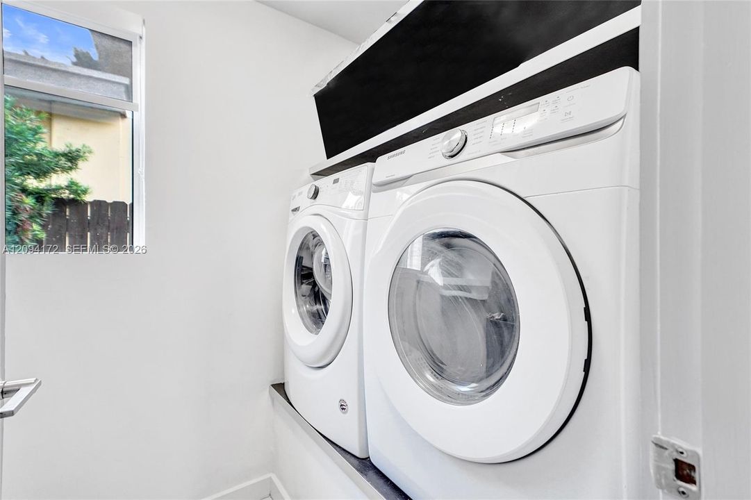 For Rent: $9,500 (4 beds, 2 baths, 2498 Square Feet)