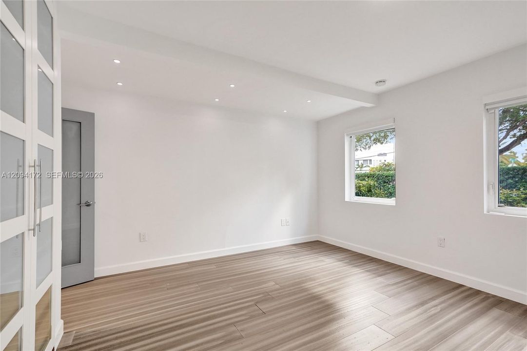 For Rent: $9,500 (4 beds, 2 baths, 2498 Square Feet)
