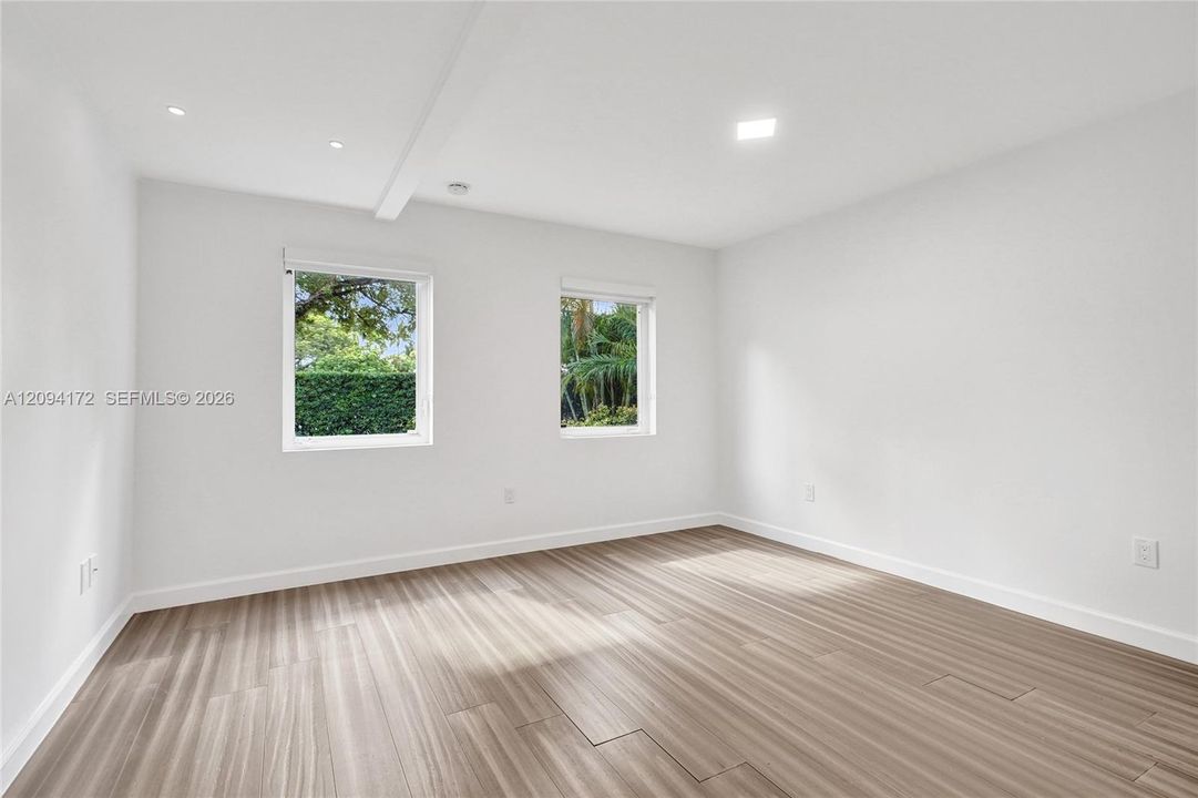 For Rent: $9,500 (4 beds, 2 baths, 2498 Square Feet)