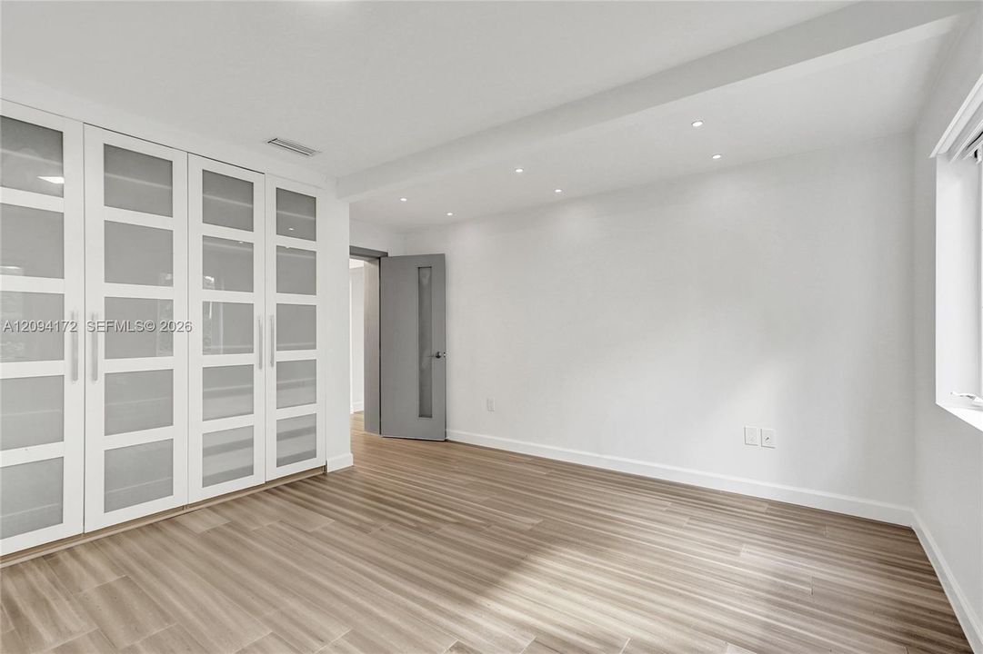 For Rent: $9,500 (4 beds, 2 baths, 2498 Square Feet)