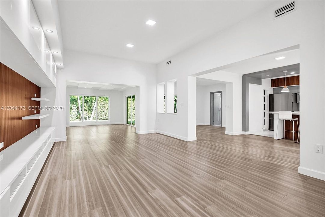 For Rent: $9,500 (4 beds, 2 baths, 2498 Square Feet)