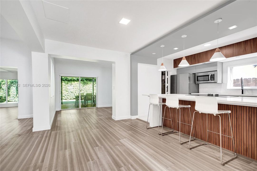 For Rent: $9,500 (4 beds, 2 baths, 2498 Square Feet)
