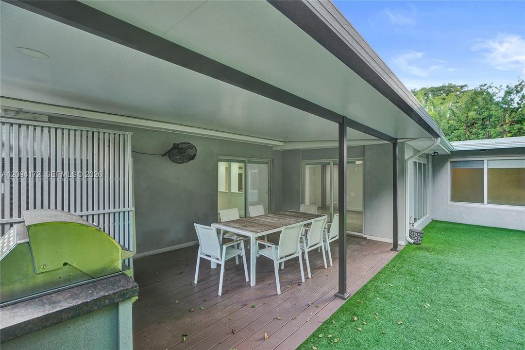For Rent: $9,500 (4 beds, 2 baths, 2498 Square Feet)