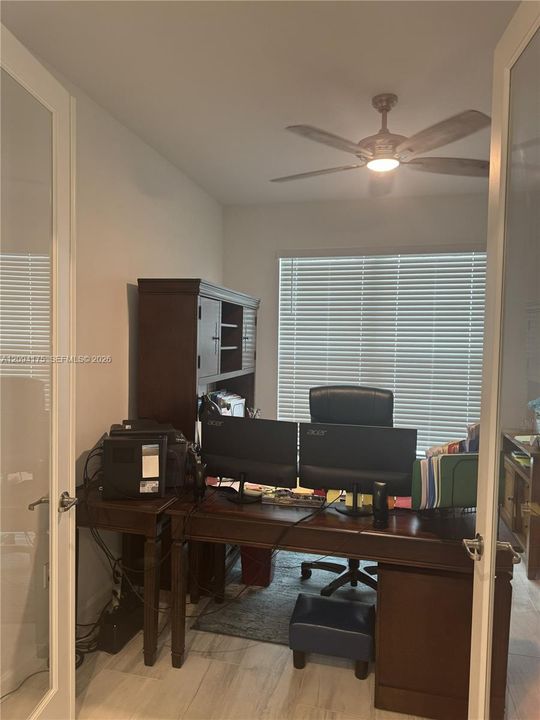 For Sale: $379,000 (2 beds, 2 baths, 1724 Square Feet)