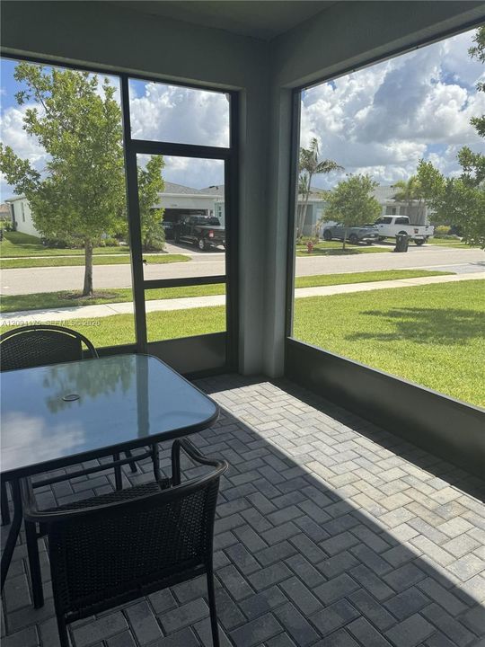 For Sale: $379,000 (2 beds, 2 baths, 1724 Square Feet)