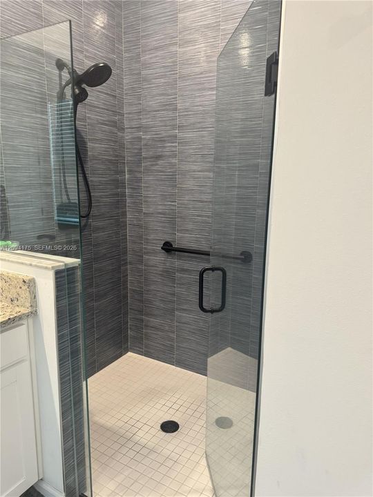 For Sale: $379,000 (2 beds, 2 baths, 1724 Square Feet)