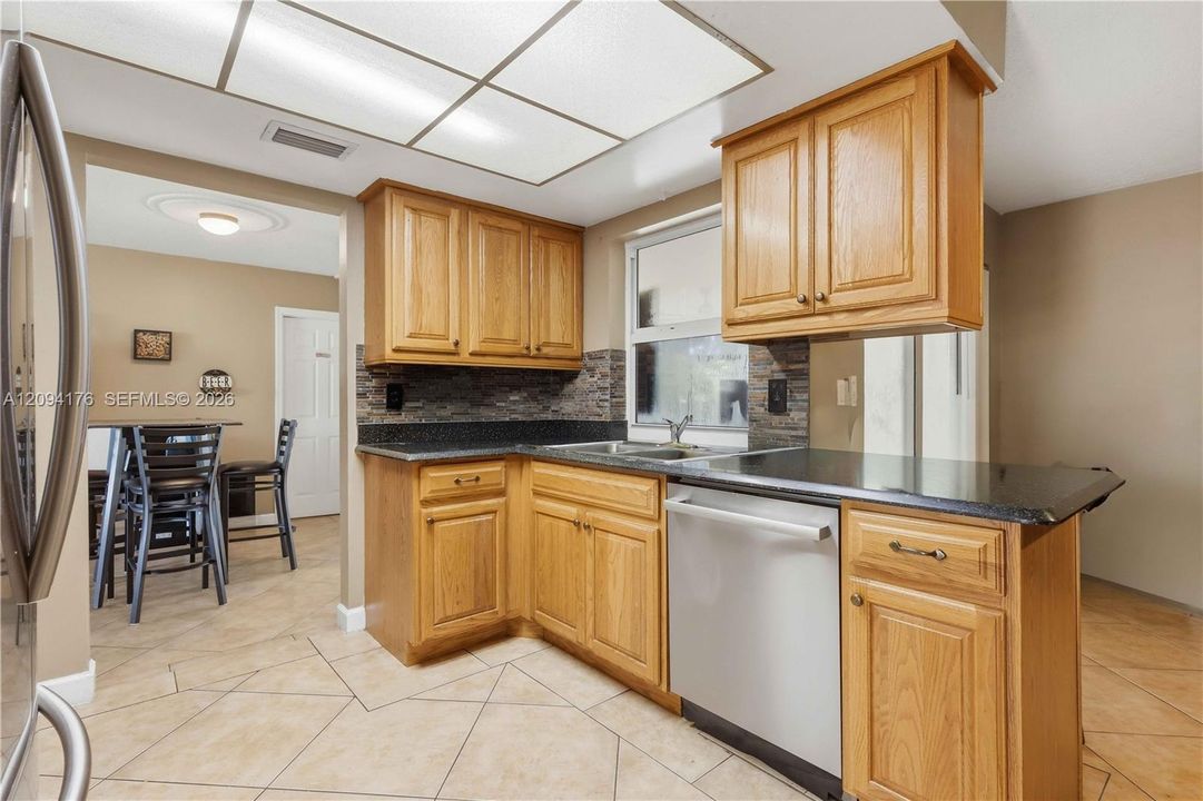For Sale: $550,000 (4 beds, 2 baths, 1604 Square Feet)