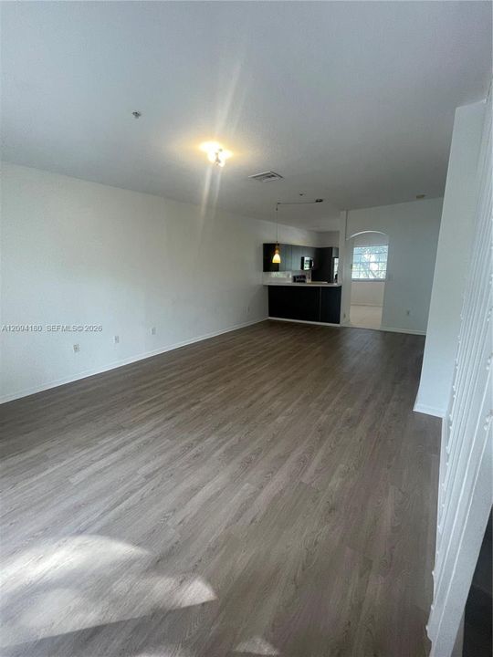 В аренду: $2,900 (3 спален, 2 ванн, 1370 Квадратных фут)