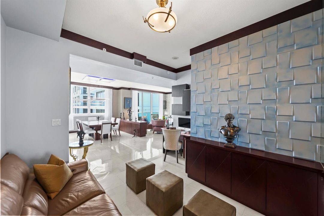 347 North New River Drive East - 10.jpg-