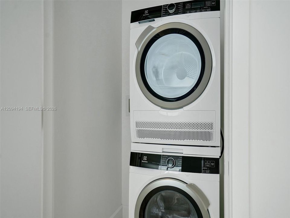 En Renta: $7,500 (2 camas, 2 baños, 955 Pies cuadrados)