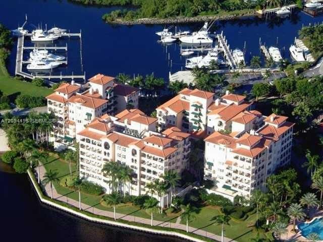 待售: $1,700,000 (0.07 acres)